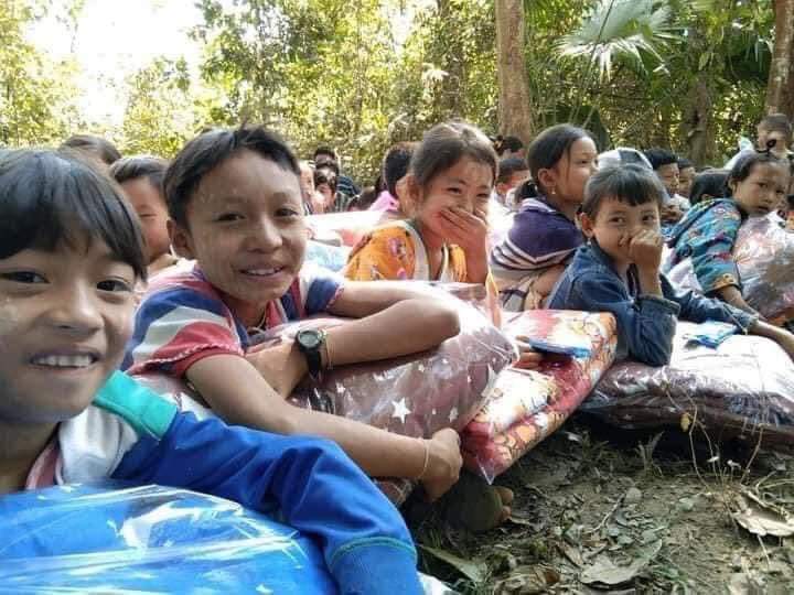Kids, refugees, staying in forest to escape from Tamadaw Airstrikes n lethal weapons. No matter how hard the situation is, they keep smiling while receiving pillows from donors.

UNSC ACT NOW
#Mar31Coup
#WhatsHappeningInMyanmar

<a href="/USEmbassyBurma/">U.S. Embassy Burma</a> <a href="/UN_HRC/">UN Human Rights Council</a> <a href="/UNinMyanmar/">United Nations in Myanmar</a>