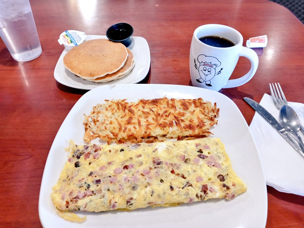 BREAKFAST WITH THE JUDGE:
Meat-Lover's Omelet, Hash Browns, Pancakes, and Coffee.  At <a href="/jimmysegg/">Jimmy's Egg</a> NW 39th.