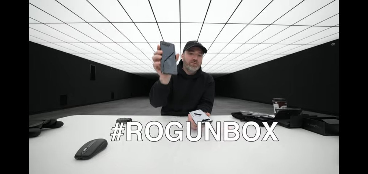 Raance01's tweet image. #ROGUNBOX