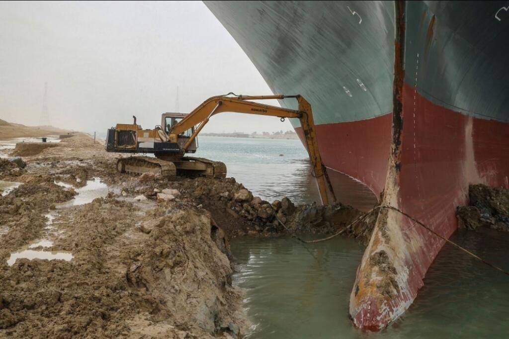 georgia_homes's tweet photo. If this one guy can dig out a ship 🚢 with 20,000, 45-foot long containers, we can find you home! If you’re stuck trying to find a home, contact us today!
#boatstuck #realestate #smoothsailing https://t.co/7hRXYyCAv5