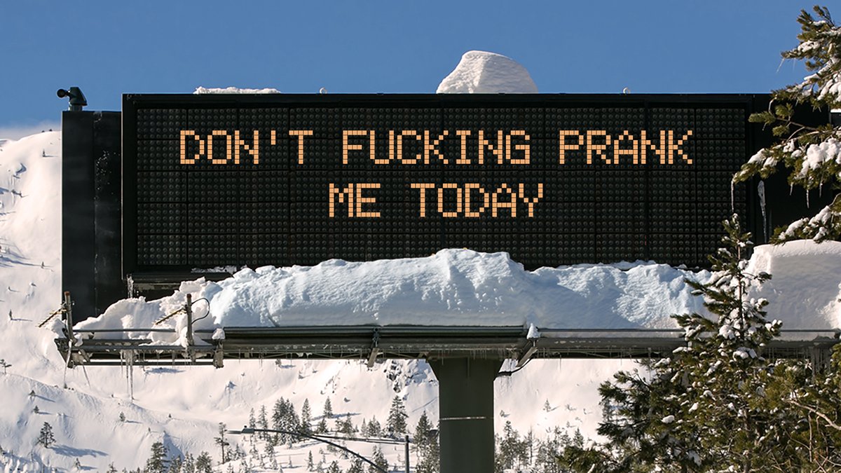 funnyordie's tweet photo. 🚨attention everyone 🚨 https://t.co/8nQPKO3pyb