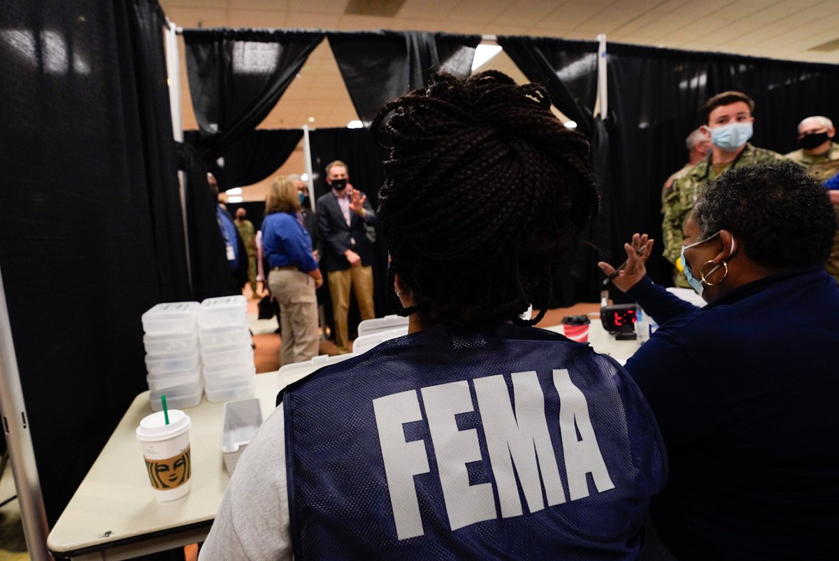 VAGovernor73's tweet photo. This morning, I visited the new federally-run Community Vaccination Center in Norfolk which opened its doors today and will administer about 20,000 shots a week.

Grateful for the support of @fema and our other federal, state, and local partners as we work to #VaccinateVirginia. https://t.co/3LZwF7P0ga