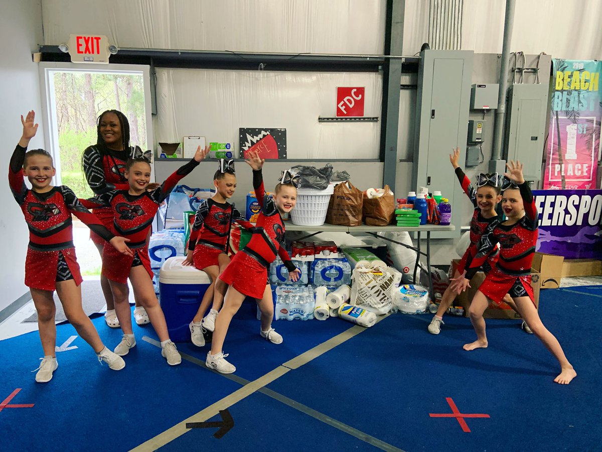 thegeorgiaheat1's tweet photo. Thank you to everyone who helped us collect goods for Coweta County! It truly is a blessing to be apart of such a wonderful &amp; generous community. https://t.co/2CfhZ5fZ2G