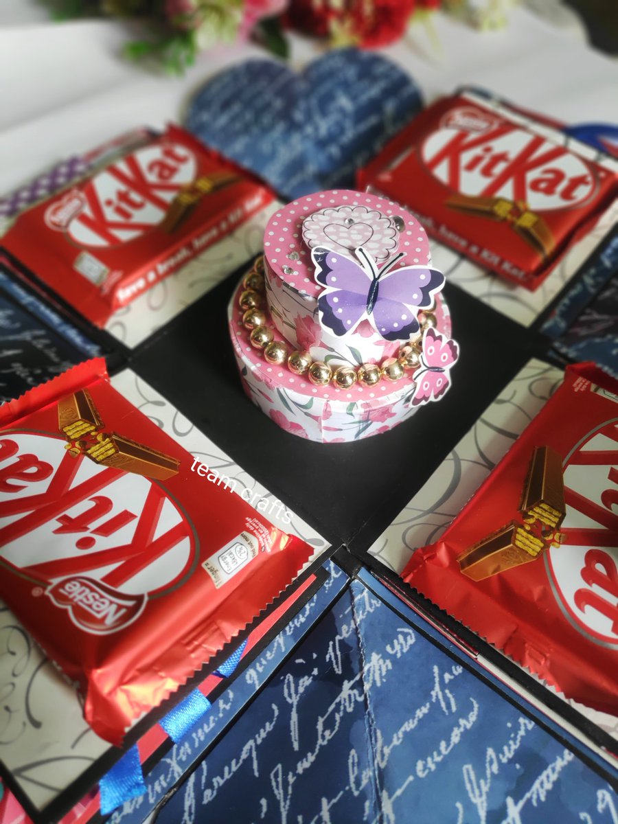 teamcrafts9's tweet image. Who says you can't have a paper cake as a part of your celebration?🤭😉

#teamcrafts #handmade #explosionbox #cake #handmadegifts
