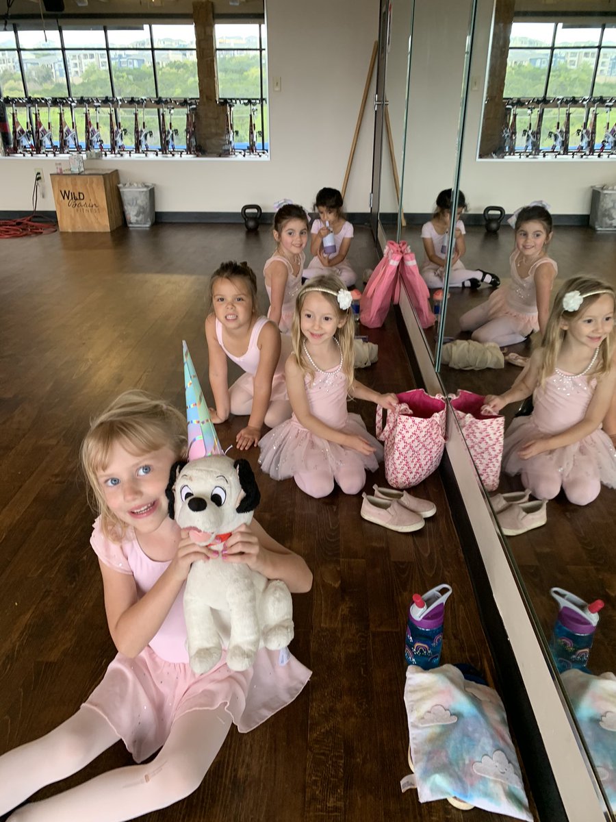 tapntoedance's tweet photo. Our Twinkle Star Dancers! https://t.co/TYc9k3I9Sj