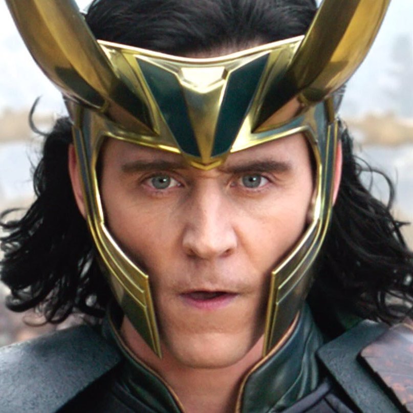 RenonVeronique's tweet image. I was sure that reverend #WilliamRansome was in fact #Loki hiding...😂