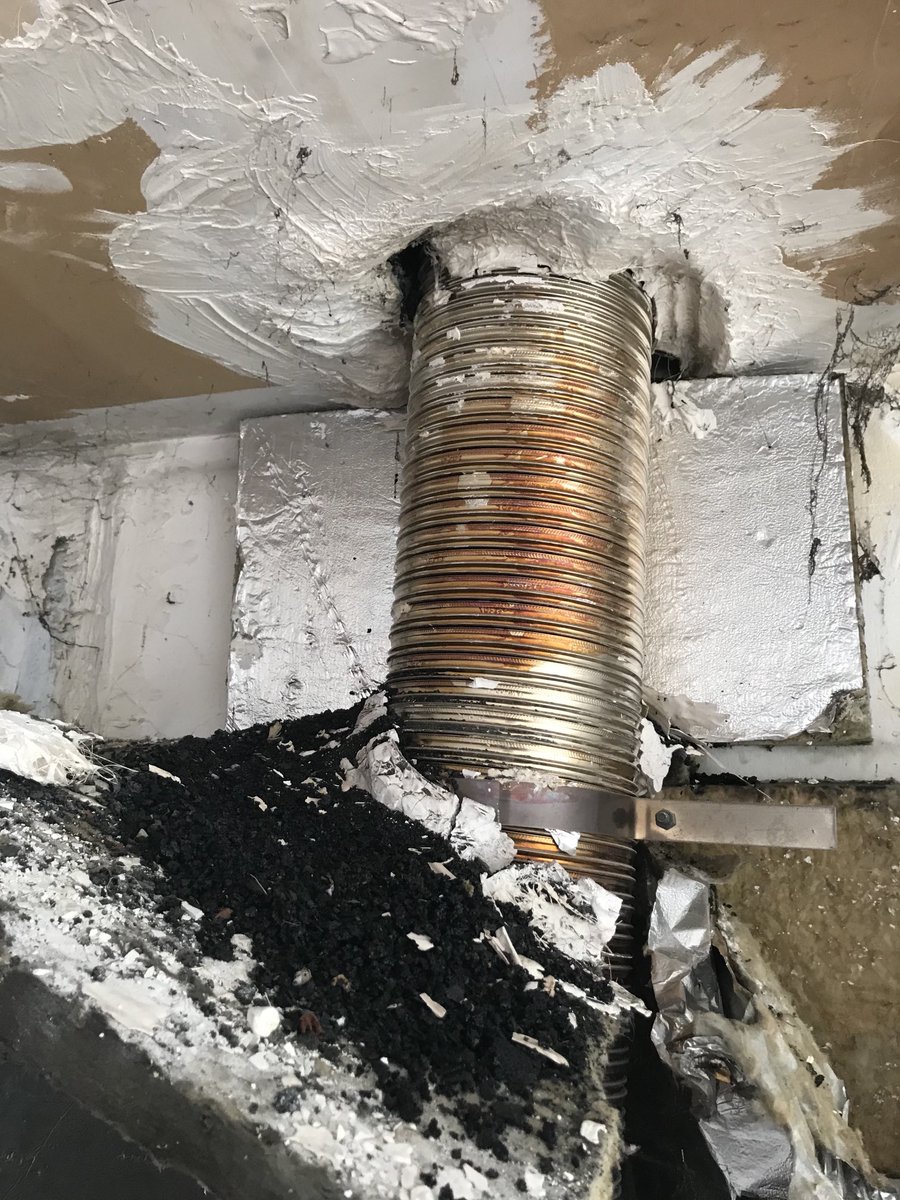 Combien de non conformités sur cette photo ? Question subsidiaire : pourquoi le flexible a chauffé ?