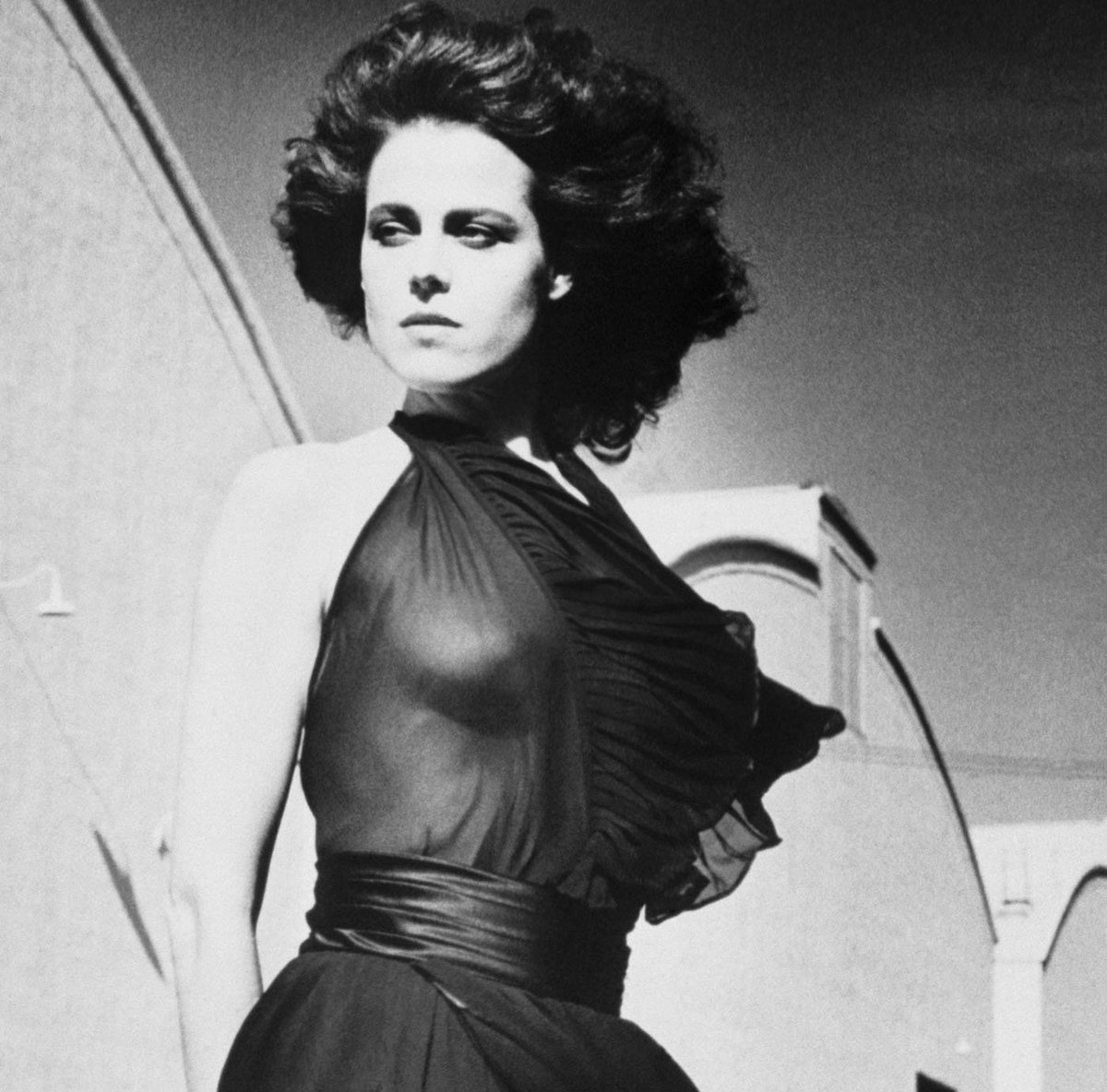 Sigourney Weaver(ph Helmut Newton). https. 