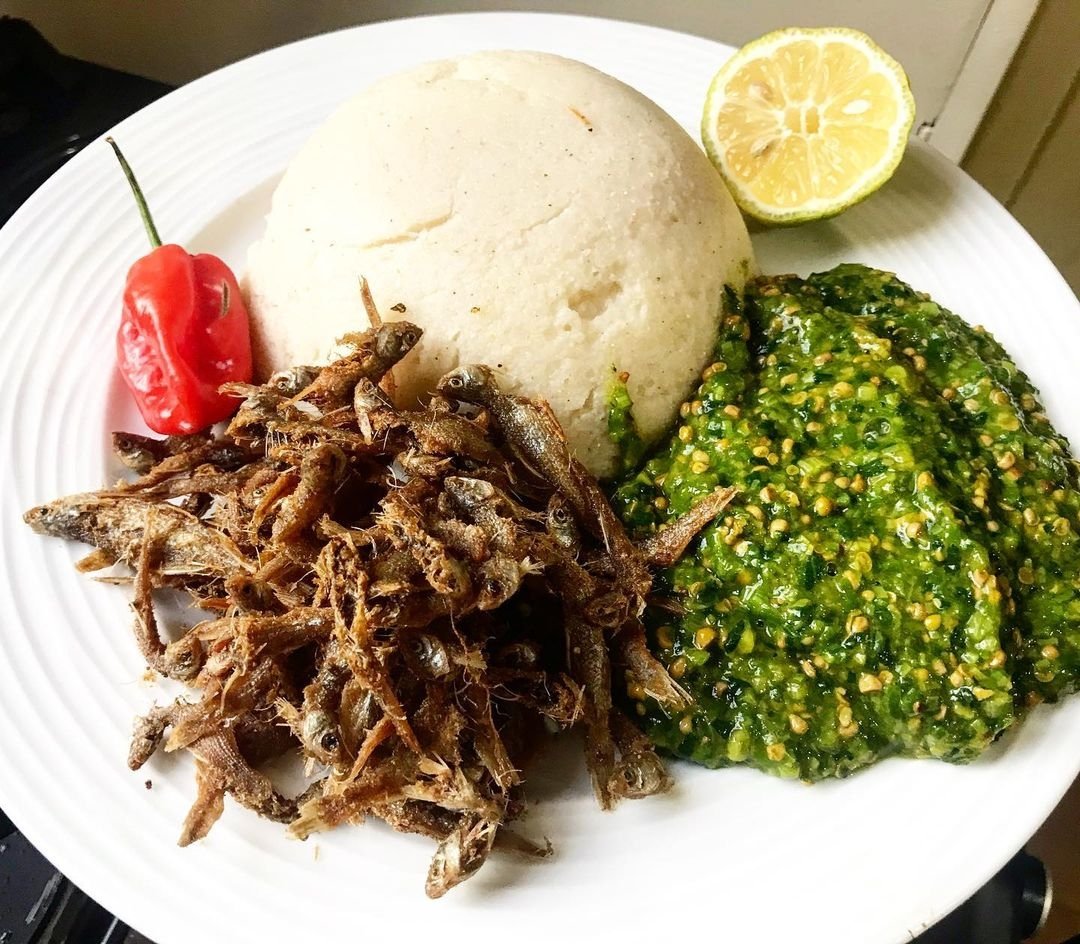 BambaTVKenya's tweet photo. Did you know that Omena in English is called Silver Cyprinid? It's health benefits are; Rich in proteins, omega 6 &amp; calcium, builds &amp; repairs tissues, source of energy, nourishes the brain.
Try out this nutritious dish of Ugali, Omega &amp; Mrenda😋😋. #Ugali #Omena #Mrenda #Yummy https://t.co/ZHCzj1mVTW