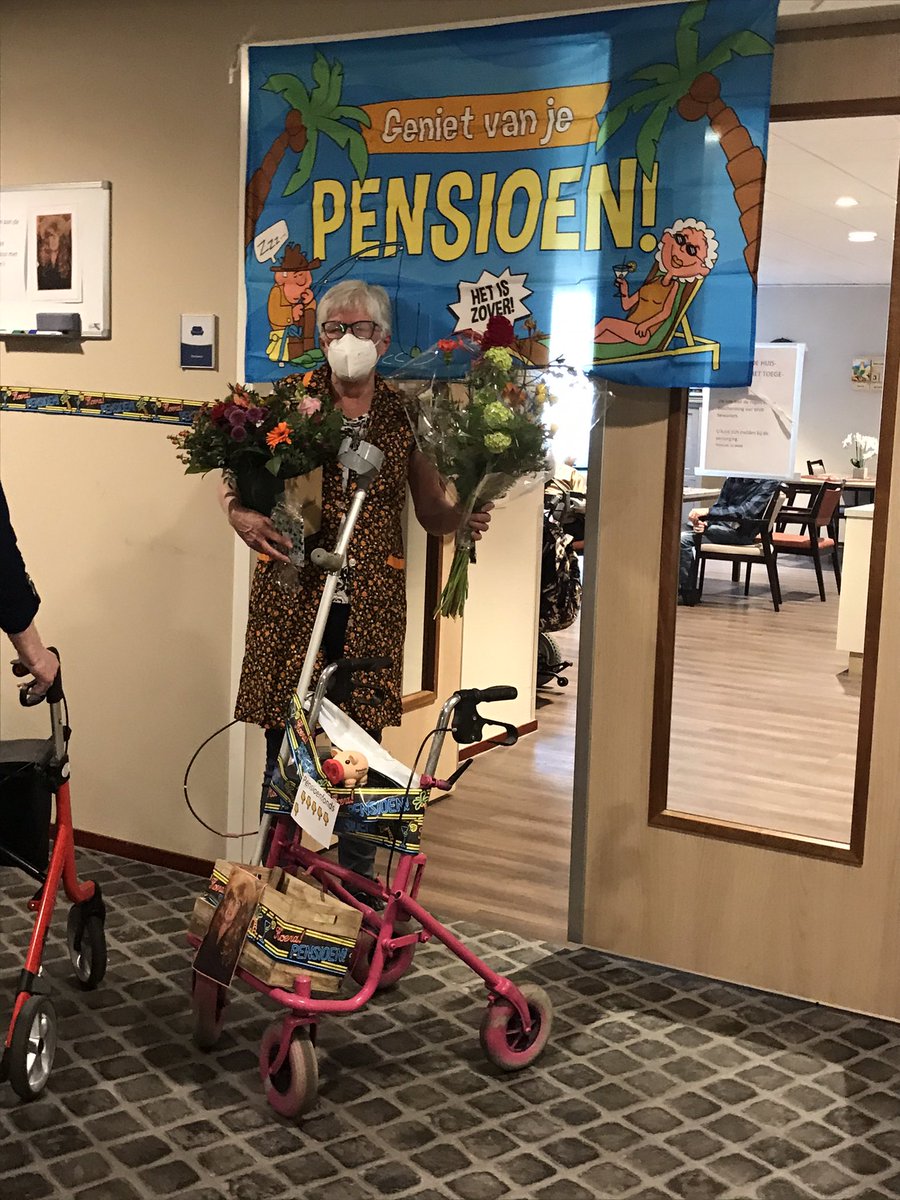 wijmie's tweet photo. Truus bedankt! @wzuveluwe WZC De Bunterhoek #pensioen #topper https://t.co/7ZyKnCwzVs