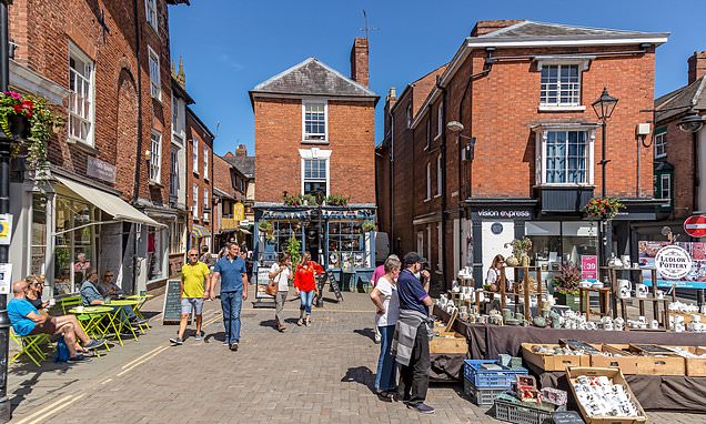 Deborah Battsek PR tweet media