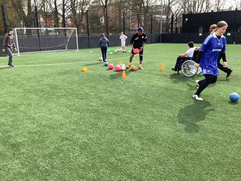 D4Sport's tweet image. Brilliant few days down @pfcolchester doing our Activate half term camp for secondary school children. Here are a few photos from today! 

Still spaces for next weeks camp Tuesday 5-8th April 

Ages 5-11yrs 
10-1pm pack lunch included 

eventbrite.co.uk/e/holiday-acti…

@ActiveEssex