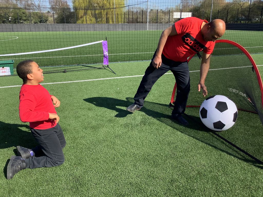 D4Sport's tweet image. Brilliant few days down @pfcolchester doing our Activate half term camp for secondary school children. Here are a few photos from today! 

Still spaces for next weeks camp Tuesday 5-8th April 

Ages 5-11yrs 
10-1pm pack lunch included 

eventbrite.co.uk/e/holiday-acti…

@ActiveEssex