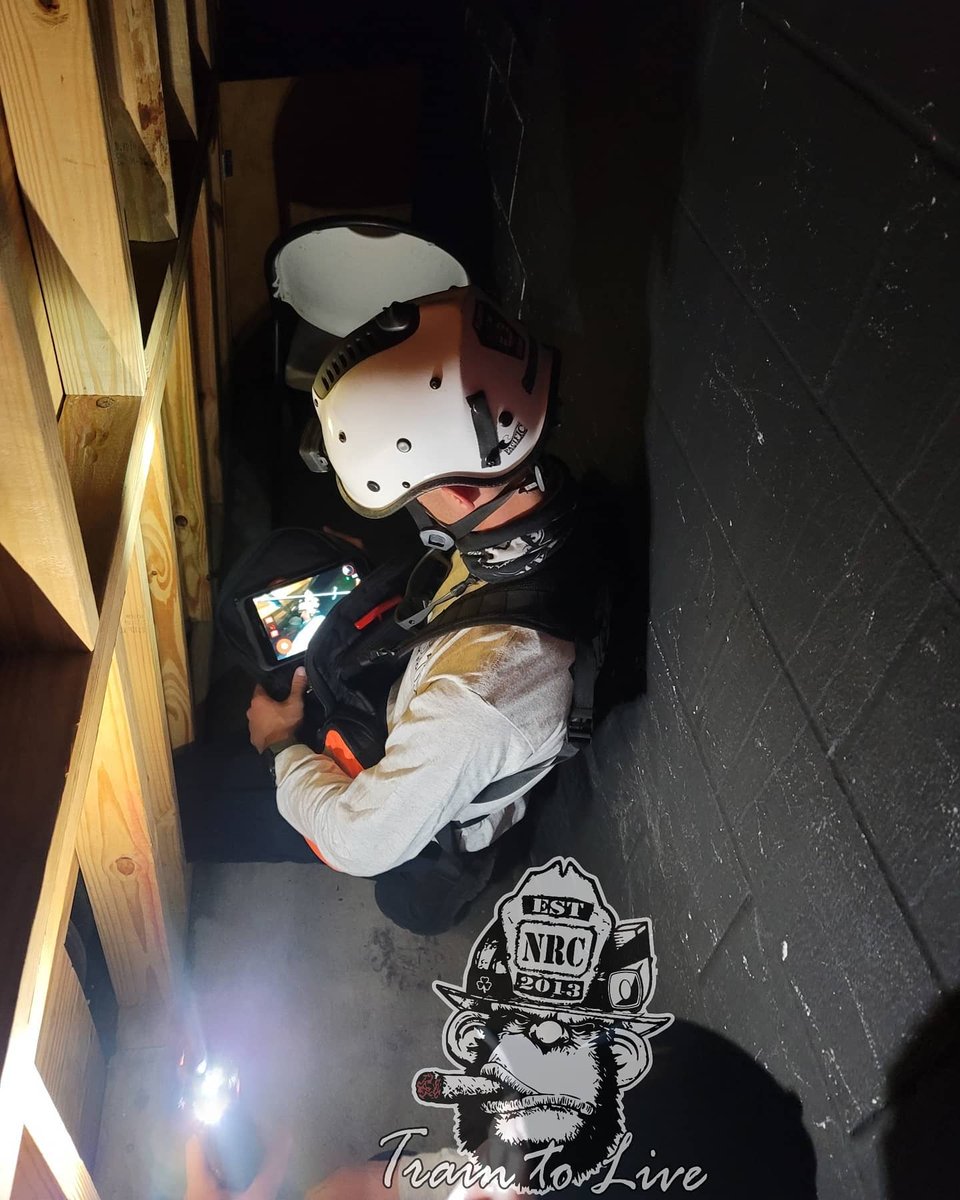 AgilityTechCorp's tweet photo. More Technical Search training with Florida US&amp;R Task Force 6 and @National_Rescue.

#FL360 #FirstLook360 #searchcamera #searchandrescuecamera #technicalsearch #searchspecialist #specialops #firedepartment #firerescue #rescue #trt #usar #firemen #fireman #iaff https://t.co/l5dn88ln5e