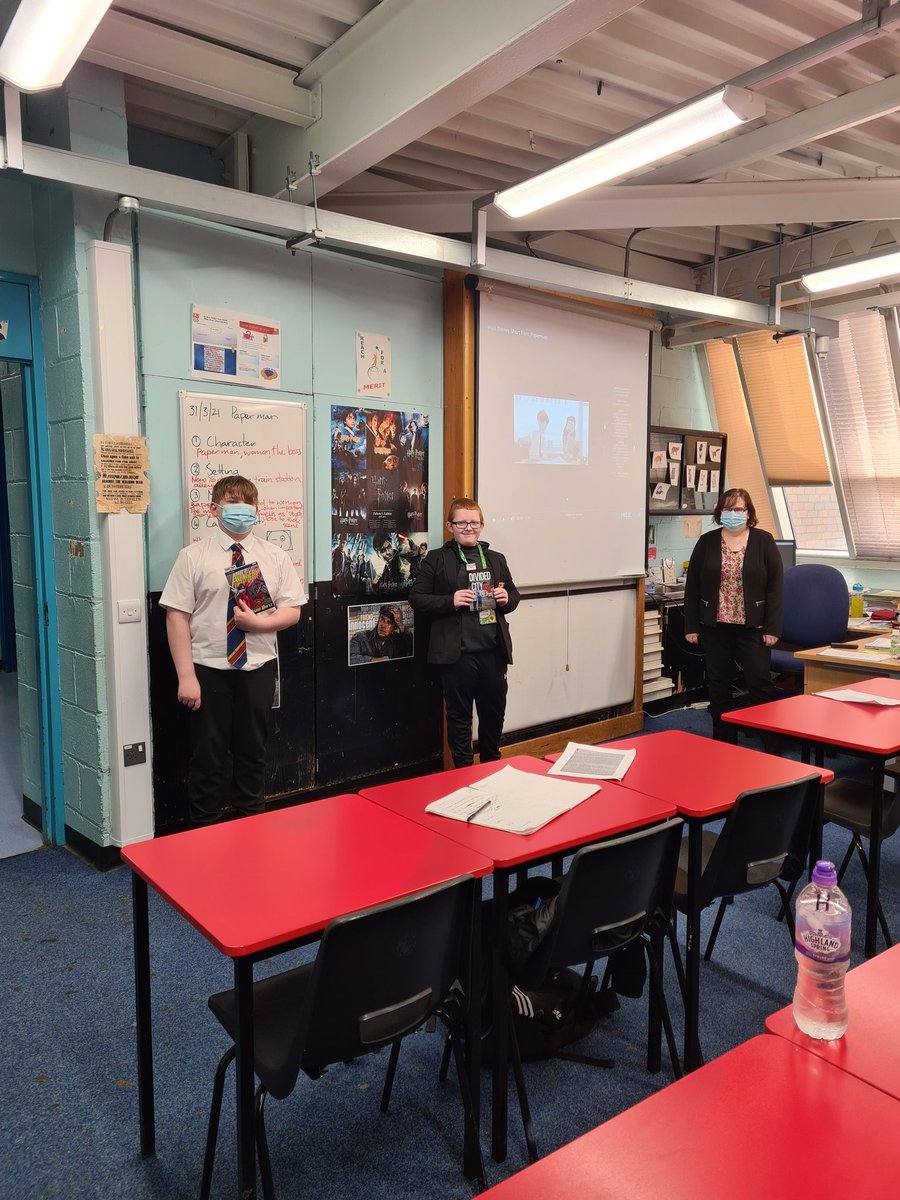 CNHS_EngModLang's tweet photo. Our S1s received their #NLCReadtoSucceed books today! Celebrations all round 🥳📚 @CN_HS @LibraryCnhs @CNHSMrsM https://t.co/EnduByalmg