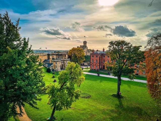 LincolnCastle's tweet photo. ❗Tickets are now LIVE ❗
Pre-book your ticket now for the Medieval Wall Walk 🏰 https://t.co/CRFbDmAsg5

We will be re-opening the Medieval Wall Walk from Monday 12th April 📅 https://t.co/ekEXe6av26