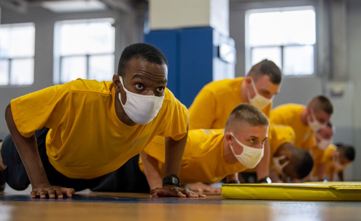MyNAVYHR's tweet photo. Pumping up the intensity!

Recruits perform the push-ups portion of their final physical fitness assessment inside Freedom Hall at RTC.

With the start of PRT just a little more than three months away, share with us how you are getting ready for the PRT! https://t.co/7caDp5Z9jH