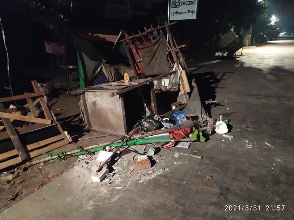 MilkTeaMM_MTAM's tweet photo. Terrorists riot more,destroyed more &amp; do lawless actions more at Night Time. Security forces destroyed public properties &amp; civilians belongings in East Dagon(Yangon) at around 10:00PM. 
UNSC ACT NOW 
#Mar31Coup
#WhatsHappeningInMyanmar https://t.co/MnCHHFDWUN