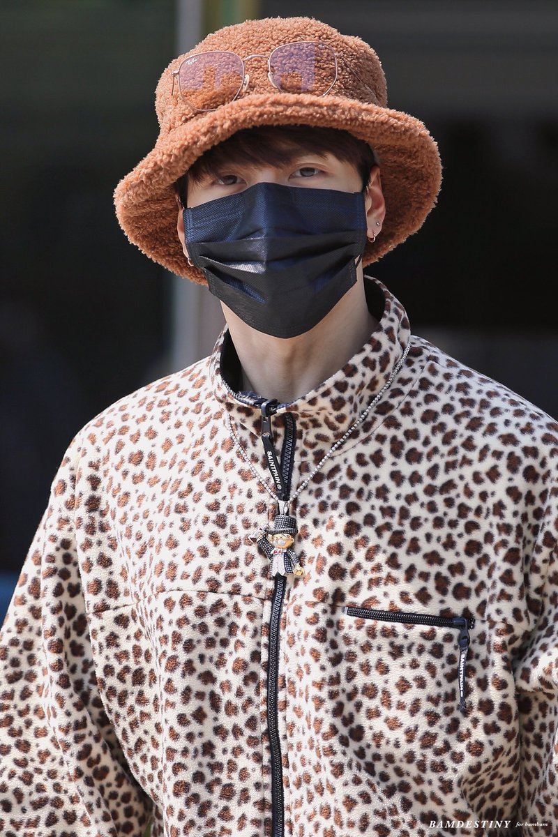 bamdestiny0502's tweet photo. 🐆🐆 

@JacksonWang852
#JacksonWang #잭슨 #王嘉尔 
#AprilFoolsDay https://t.co/Z9WnvAYatw