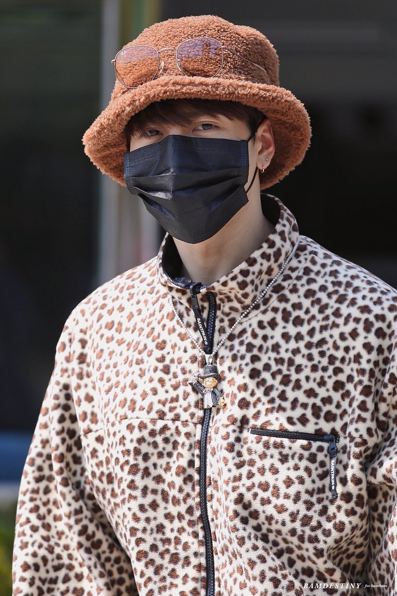 bamdestiny0502's tweet photo. 🐆🐆 

@JacksonWang852
#JacksonWang #잭슨 #王嘉尔 
#AprilFoolsDay https://t.co/Z9WnvAYatw