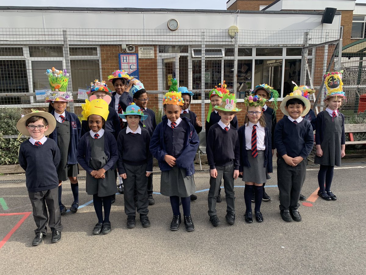 Holy Cross School tweet media