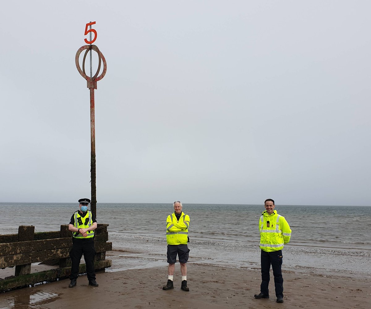 PSOSNEEdinburgh's tweet photo. Work installing six beach safety signs has been completed at Portobello Beach. The project has been progressed with @Edinburgh_CC &amp; @MCA_media
The new signs will greatly assist Emergency Services to locate you in an emergency on the beach, both on land and in the water. https://t.co/iiq3wAq5nZ