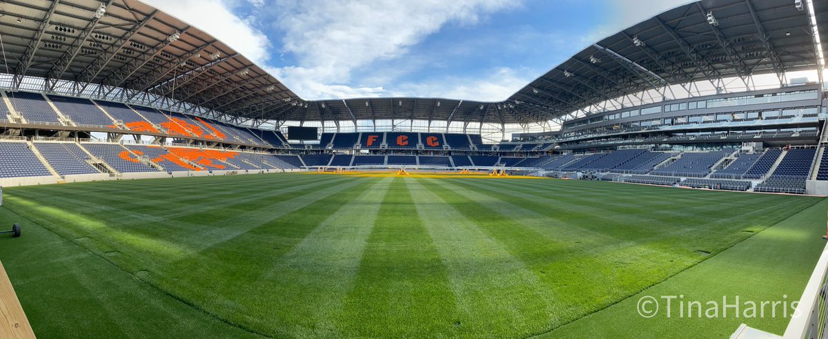 TheBriogaid's tweet photo. Anyone else struggling to believe this is real life? @fccincinnati @DieInnenstadt @Hangar937 @ThePrideCincy @WestEndStadium
#ThisIsSoccerInCincinnati #SeemsImpossible
#ItHasOnlyBeenSixYears
#WeDidThisTogether
#FCCincy #TheBailey #WestEndStadium https://t.co/tNRc9ZCCaG