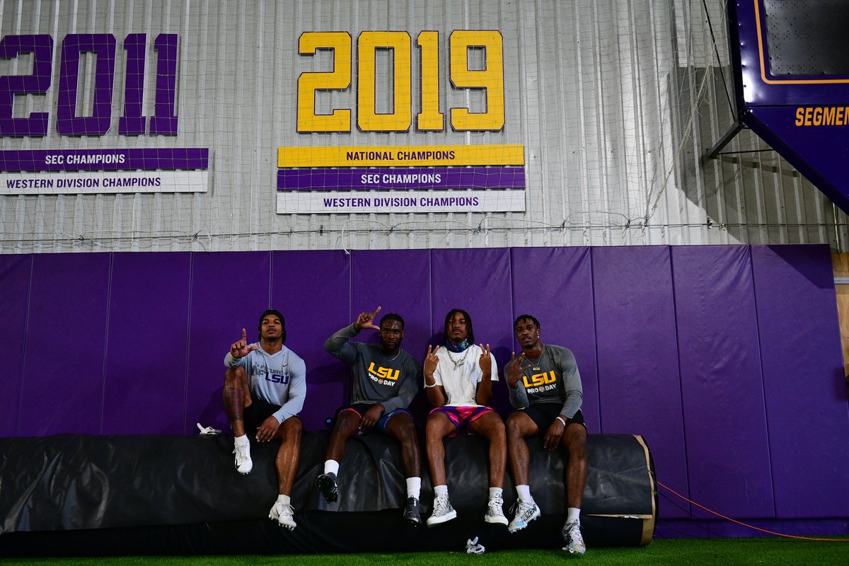 LSUfootball's tweet photo. The Best Ever https://t.co/rp5j8lCmuJ
