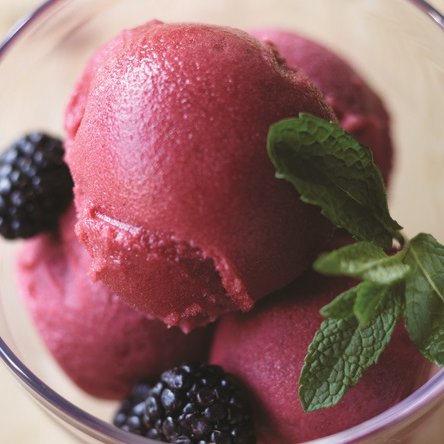 AngeloGelatoIt's tweet photo. The perfect scoop doesn't exi-
#AngeloGelato #Italiano #Gelato #Sorbet #Sorbetto #Food #Foodie #Dessert #Desserts #Blackberry #blackberrysorbet #Yum #ThePerfectScoop https://t.co/wf5fAQRmUy