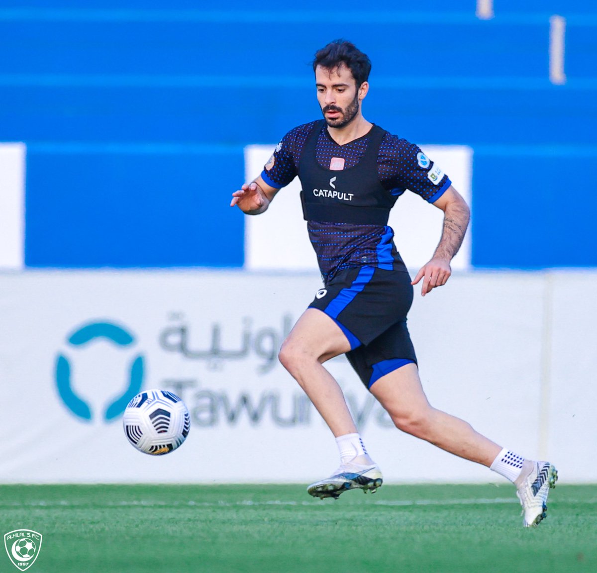 Alhilal_FC's tweet photo. 📸 #الهلال ⚽️💙
#كبير_آسيا https://t.co/c2eM5mrf0F