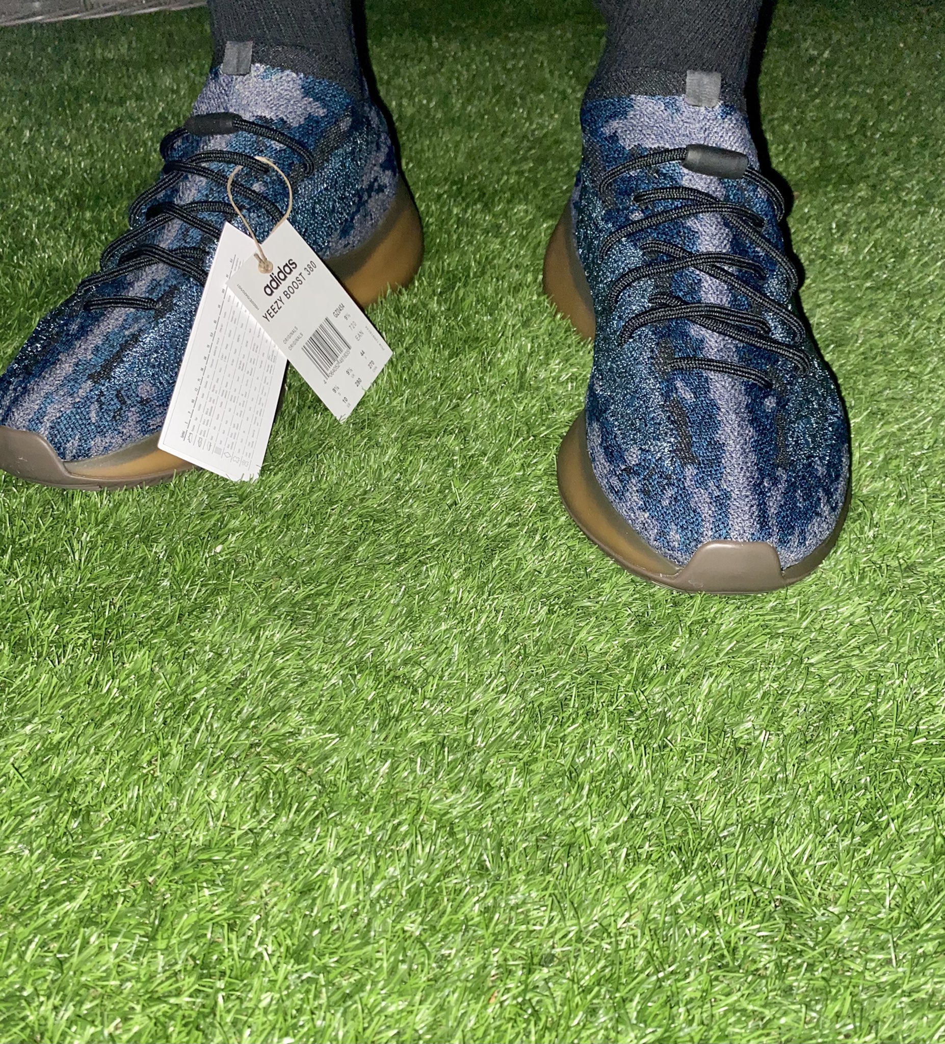 yeezy covellite on feet