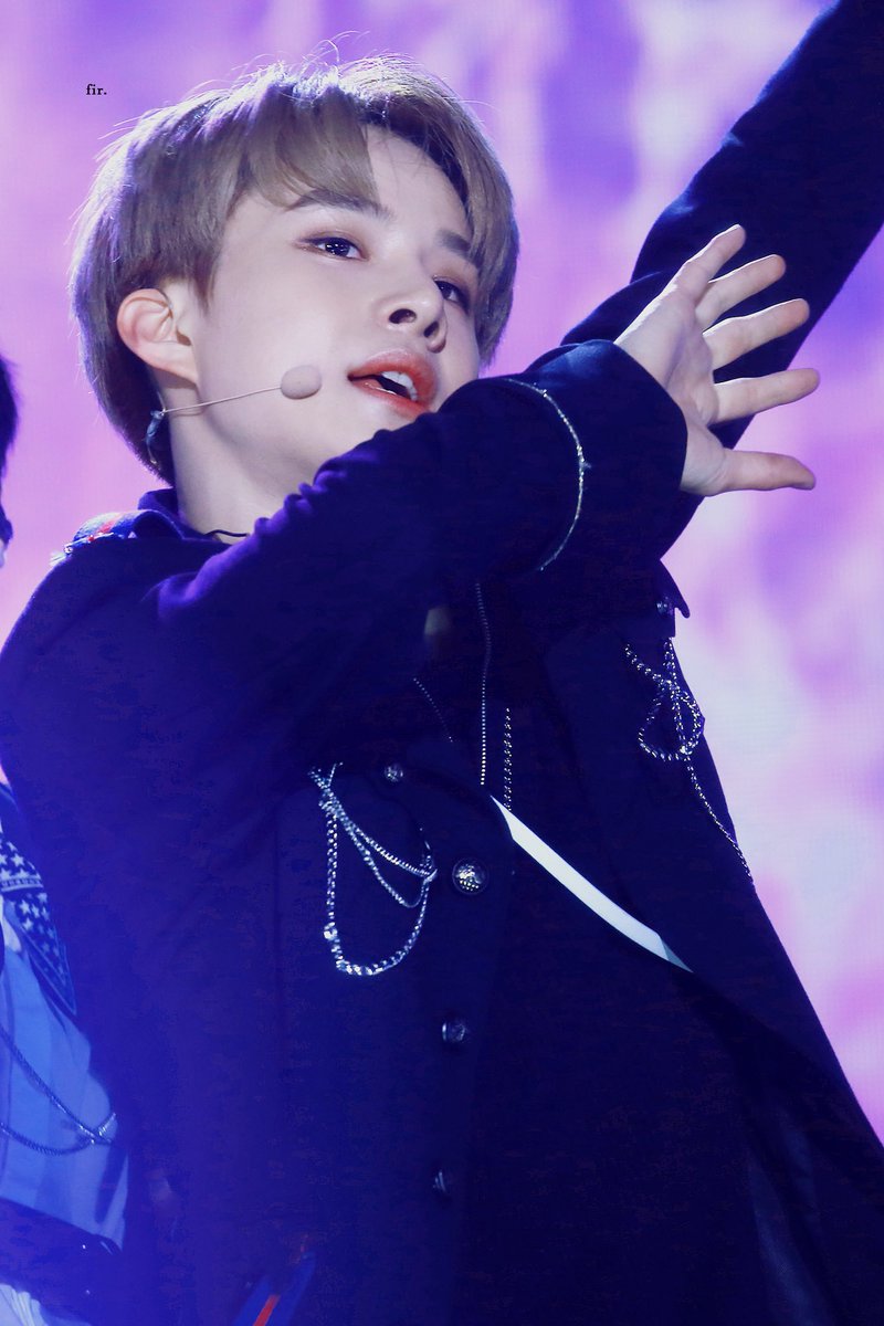 1007fir_'s tweet photo. 저 보스 좋아해요🥰
#NCT127 #NCT #정우 #JUNGWOO
#AprilFoolsDay https://t.co/Q3elCABef2