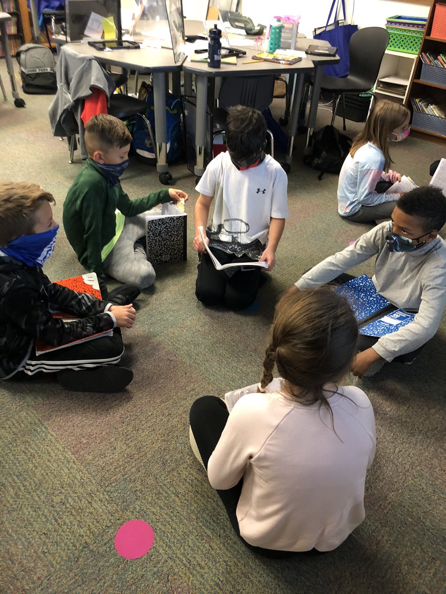 MrsHorkaOAP's tweet photo. In Mrs. Kaufmann’s HR class we enjoyed sharing our plans for our adapted fairytales! https://t.co/coSrluqDCD