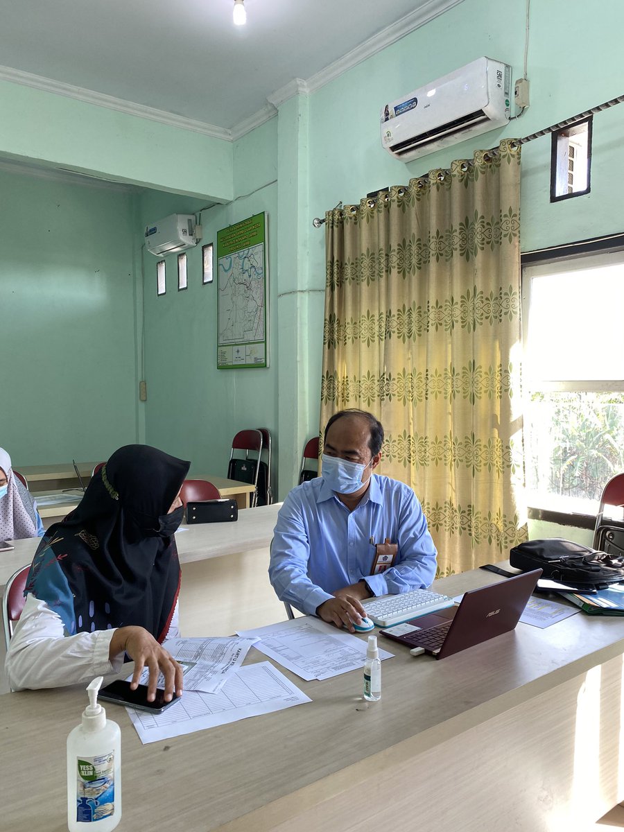 pajaksengeti's tweet photo. (Rabu, 31/03) di hari terakhir pelaporan SPT Tahunan Orang Pribadi Tim Penyuluh KP2KP memenuhi undangan Puskesmas Sungai Duren untuk mengadakan pojok pajak asistensi pelaporan SPT Tahunan di puskesmas sungai duren. 

#LaporPajakHariIni
#EfilingAja
#PajakKitaUntukKita https://t.co/4rSrAsA6Am