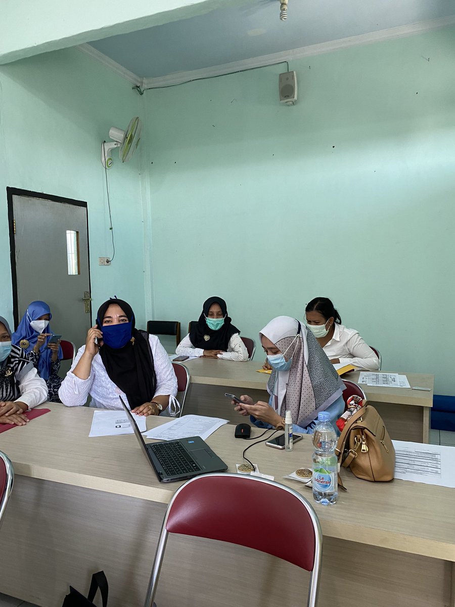 pajaksengeti's tweet photo. (Rabu, 31/03) di hari terakhir pelaporan SPT Tahunan Orang Pribadi Tim Penyuluh KP2KP memenuhi undangan Puskesmas Sungai Duren untuk mengadakan pojok pajak asistensi pelaporan SPT Tahunan di puskesmas sungai duren. 

#LaporPajakHariIni
#EfilingAja
#PajakKitaUntukKita https://t.co/4rSrAsA6Am