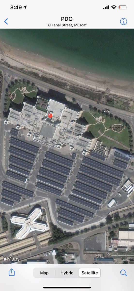 hilal43003's tweet photo. حولت شركة تنمية نفط عمان مظلات السيارت الى مصدر للطاقة الشمسية ..فكرة لو طبقت على جميع مواقف السيارات الخاصة امام المنازل بتمويل من شركات استثمارية ليستفيد المواطن وتستفيد الشركة الممولة 🌷 https://t.co/DRJSIYMDeu