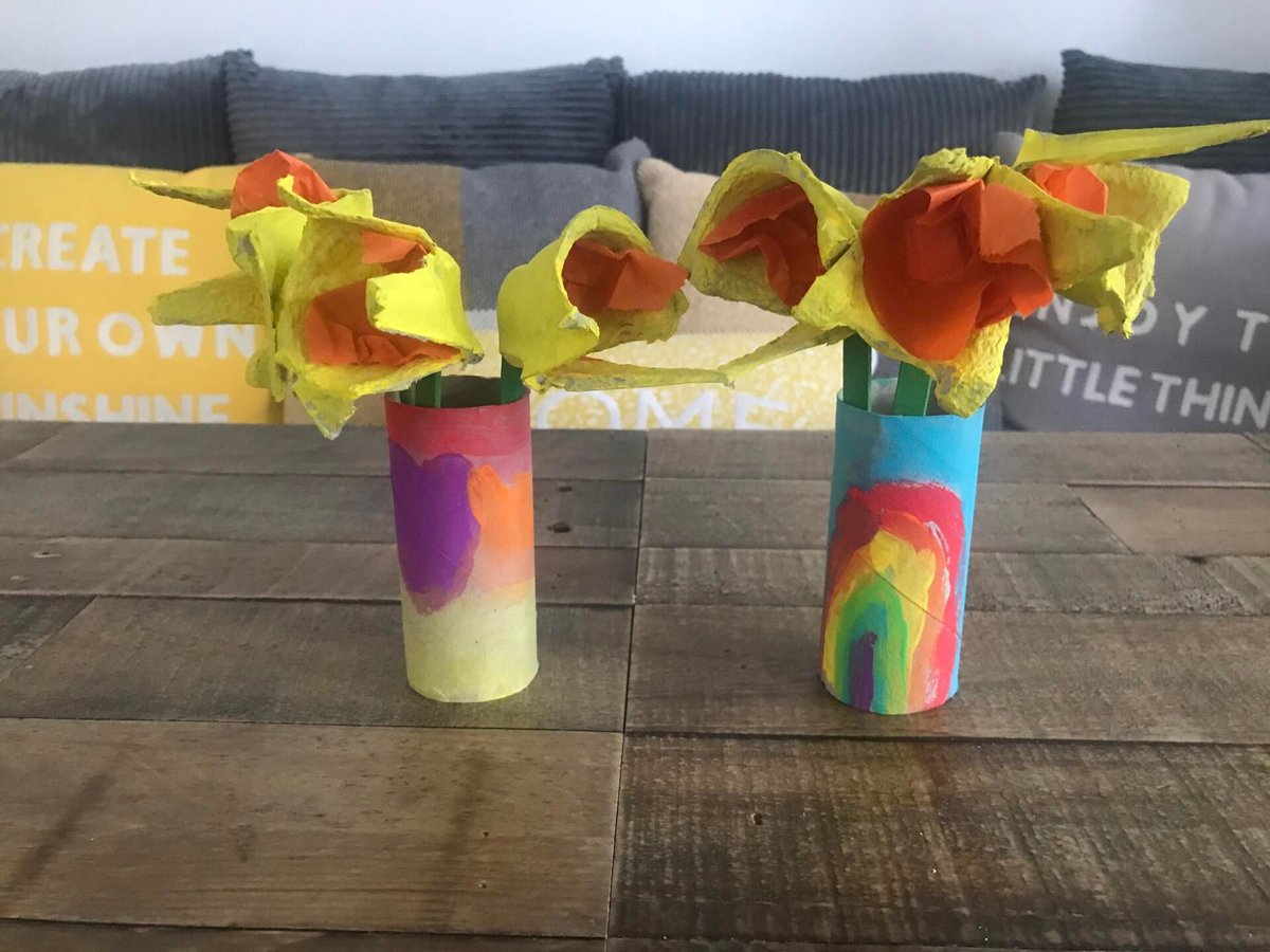3_LittleButtons's tweet photo. How to make super easy egg box daffodils https://t.co/xY7knuzQNf #kidscrafts #eastercrafts #pbloggers https://t.co/Gtcv7Hg5du