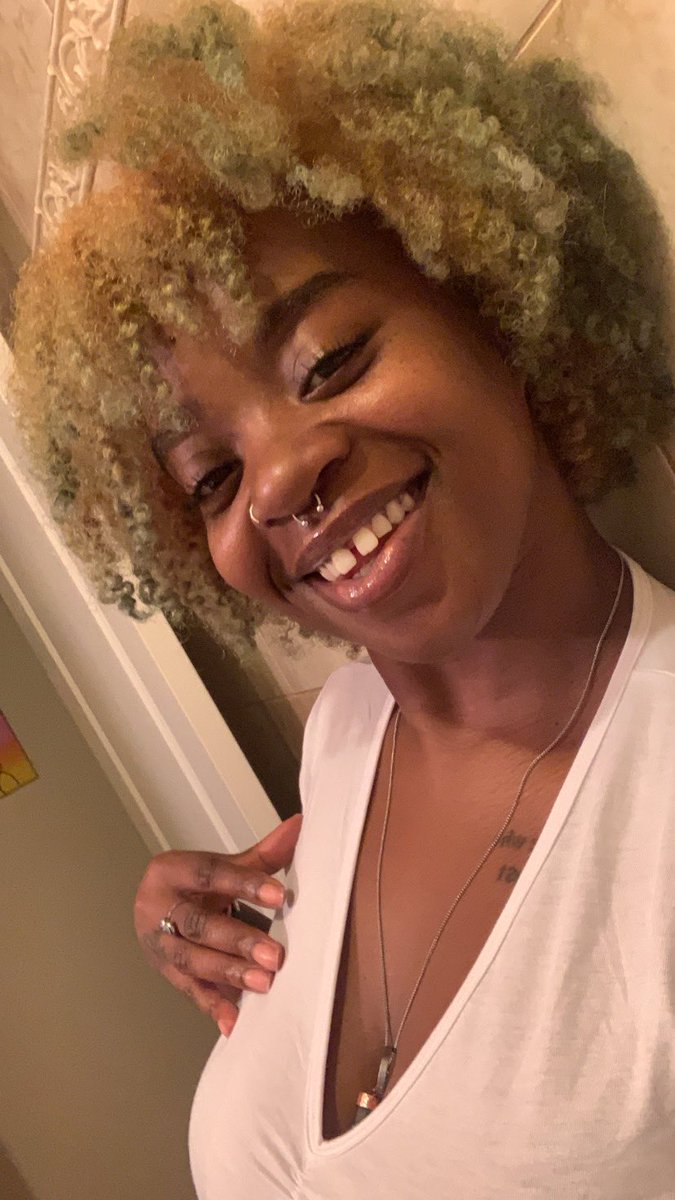 WannaPoPRoxxx's tweet image. That tweet made me wanna appreciate my gap lol #GapNation #GapGang