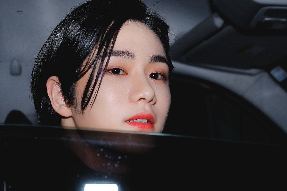 ciipherpics's tweet image. 210330 | © full moon
#DKB #룬