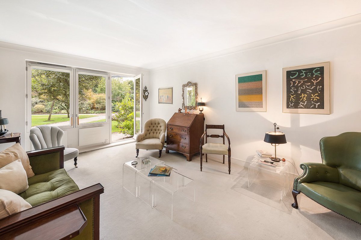amesbelgravia's tweet photo. Post covid there is renewed interest in #property with #outsidespace or #garden. Quiet #Chelsea #flat with #parking. Β£675,000 #chelseaproperty #property π 020 7730 1155 https://t.co/ZbPx45vihe