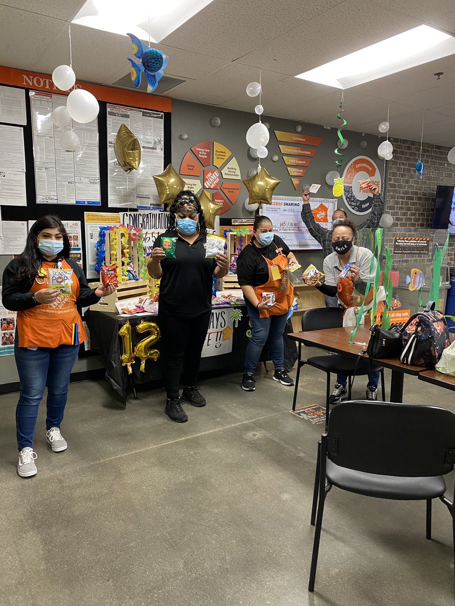 opsasmliz's tweet photo. Woooooohoooooo!!!! #team6651 #bestintheAV has made it to 120 days SAFE!!!!! 👷‍♀️👷congratulations everyone! Thank you for making safety a priority! Let’s get to 365 team! https://t.co/4QhnBEJcP0