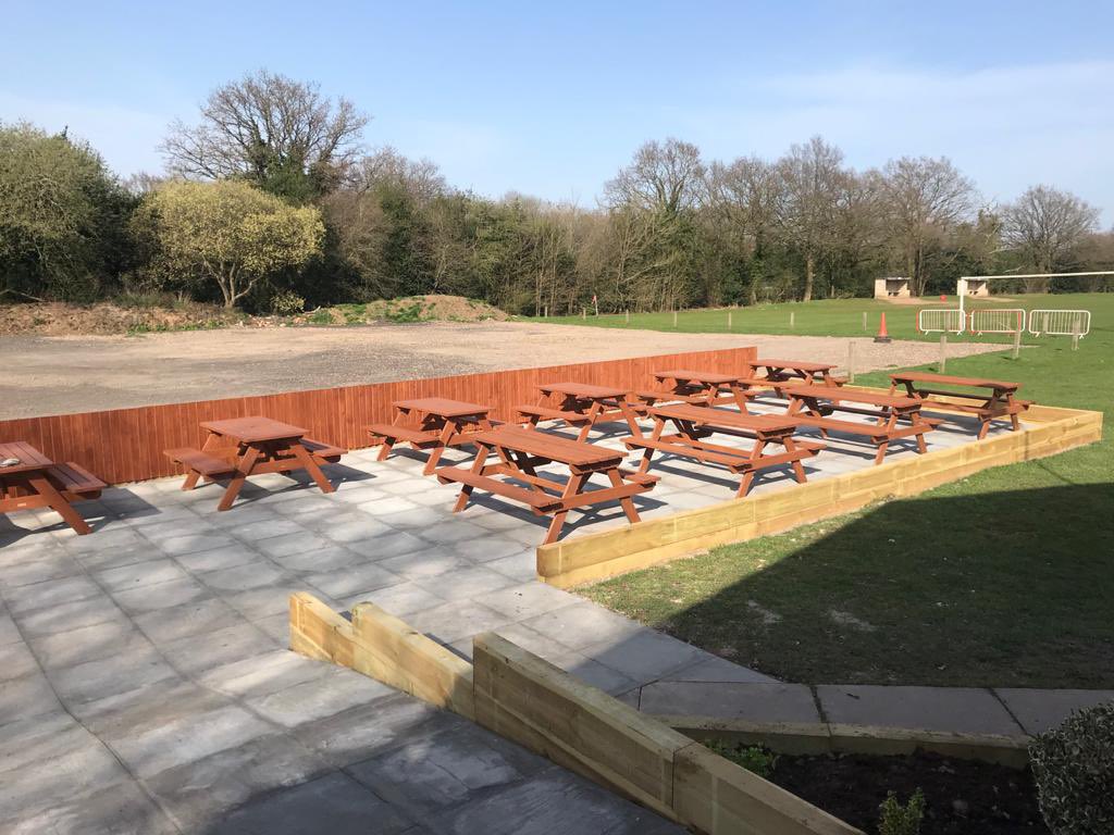 hampton_fc's tweet image. Looking forward to decent weather on Friday 16th April for our 1st club social night and see our new patio area busy.