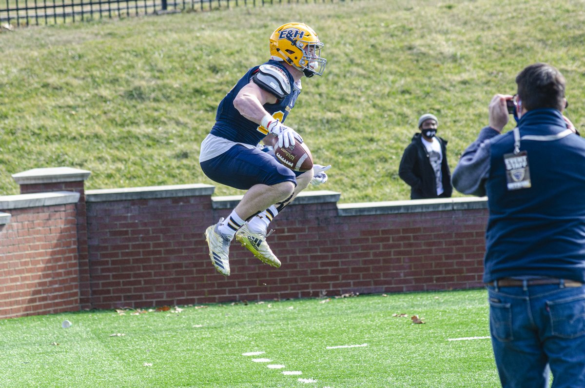 GoWasps's tweet photo. 🏆 CHAMPIONSHIP WEEK 🏆 @EHCFootball 
Be back here this time on Friday for something special... 🤫🏈🐝 
#GoWasps | #StingersUp | #BlueCollarGoldStandard https://t.co/l5f0FUqQuS