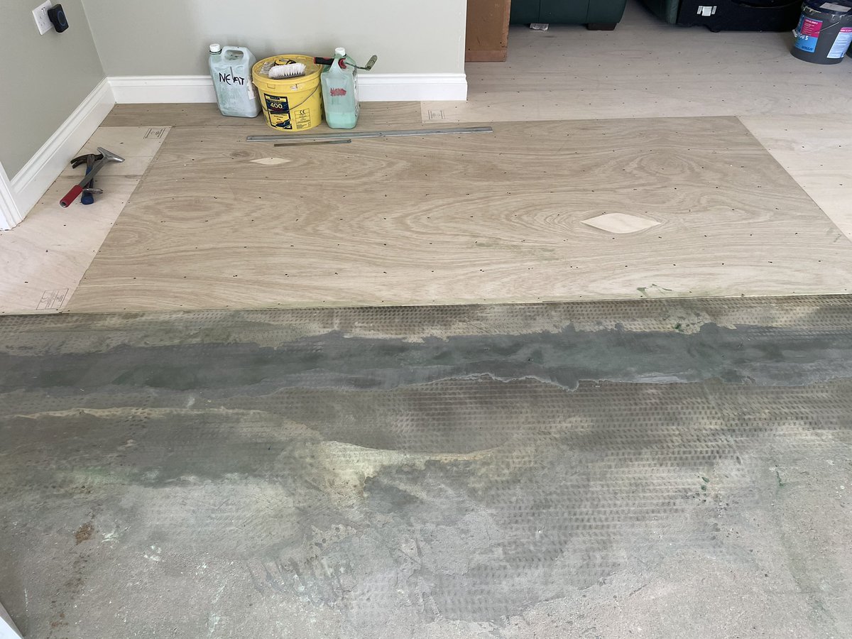 J & I CARPETS tweet media