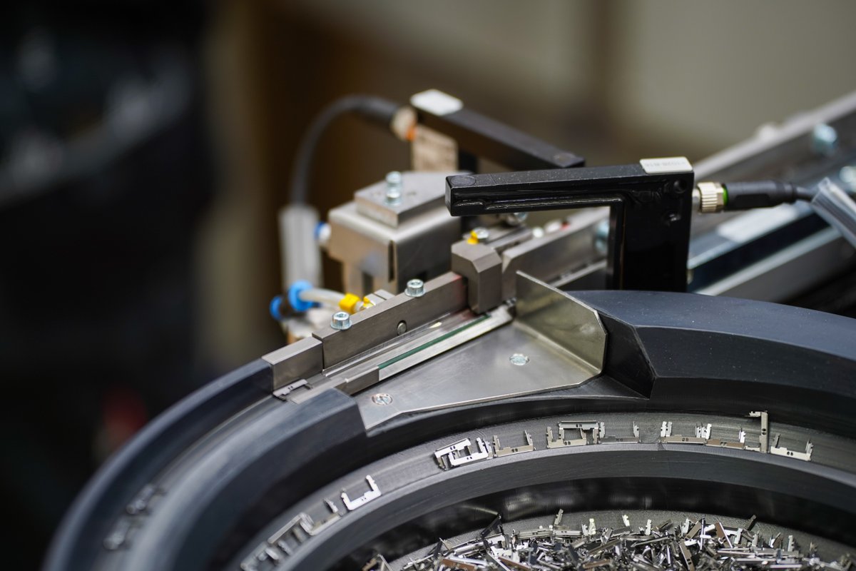 Our new MX Ultra Low Profile was designed and is being manufactured in Germany. This guarantees highest reliability and precision, which is ensured by the in-house laboratory. We also rely on complete product control in-house, which includes all components &amp; processes 💪🍒💻