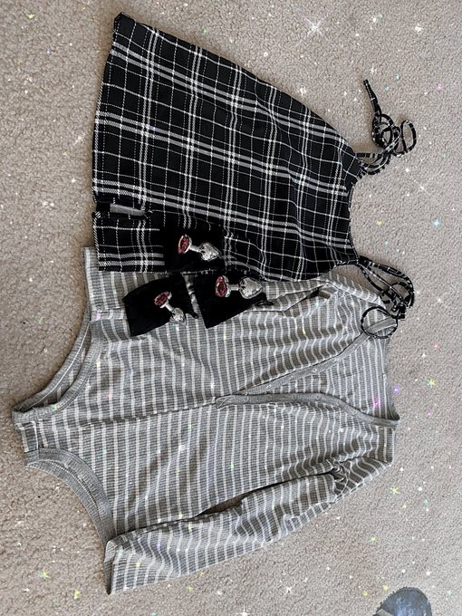 I wanted to give a shoutout to the best simp fan 🥺💖 @inlandsrvicesub thanks for the birthday presents<a href="/tag/blackfriday"class="tags"><span>#blackfriday</span></a>