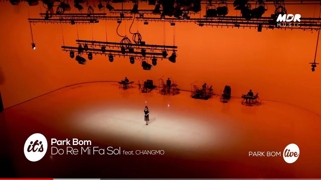 2NE1France_FR's tweet photo. 31.03.2021 | #BOMSTAGRAM
https://t.co/TypPtXbFnA mon nouveau single "Do Re Me Fa sol" vient juste de sortir... j'espère que vous allez l'aimer, merci pour votre amour & soutien~*^^*😍🥰🙌🏻🙏🏻https://t.co/TypPtXbFnA #Thanx4everything #박봄 #2ne1 @dnation_ent https://t.co/QcTcqweEcK