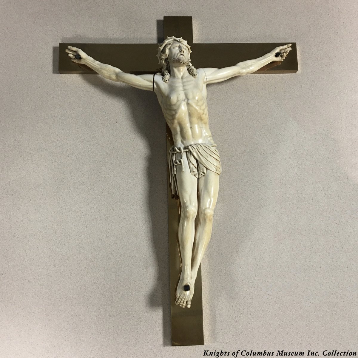 FatherMcGivney's tweet photo. “It is finished.” And bowing his head, he handed over the spirit. (John 19:30)
📷 Crucifix
Ivory, brass
Corpus, German, 17th century
Cross, Kevin Roche, 1980
#GoodFriday #HolyWeek #HolyWeek2021 #JesusChrist #Jesus #PassionOfTheChrist #VisitFromHome https://t.co/a39LUNsgwZ