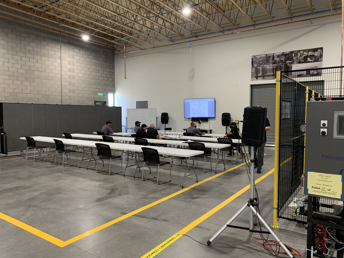 BWebbFox10's tweet photo. Gov. Ducey at opening of Drive48. A new school for high tech auto training. He was grilled by reporters about lifted covid restrictions, long wait times at vaccination sites, and not using the rainy day fund to stem teacher layoffs. https://t.co/2VLArNLUaM