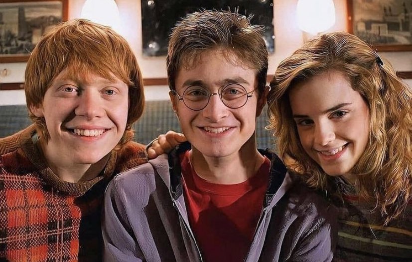 thiegonovais's tweet photo. “Ele sentiu um novo ânimo ao pensar que restava um último e dourado dia de paz para aproveitar com Rony e Hermione” https://t.co/AHHurwlSq3